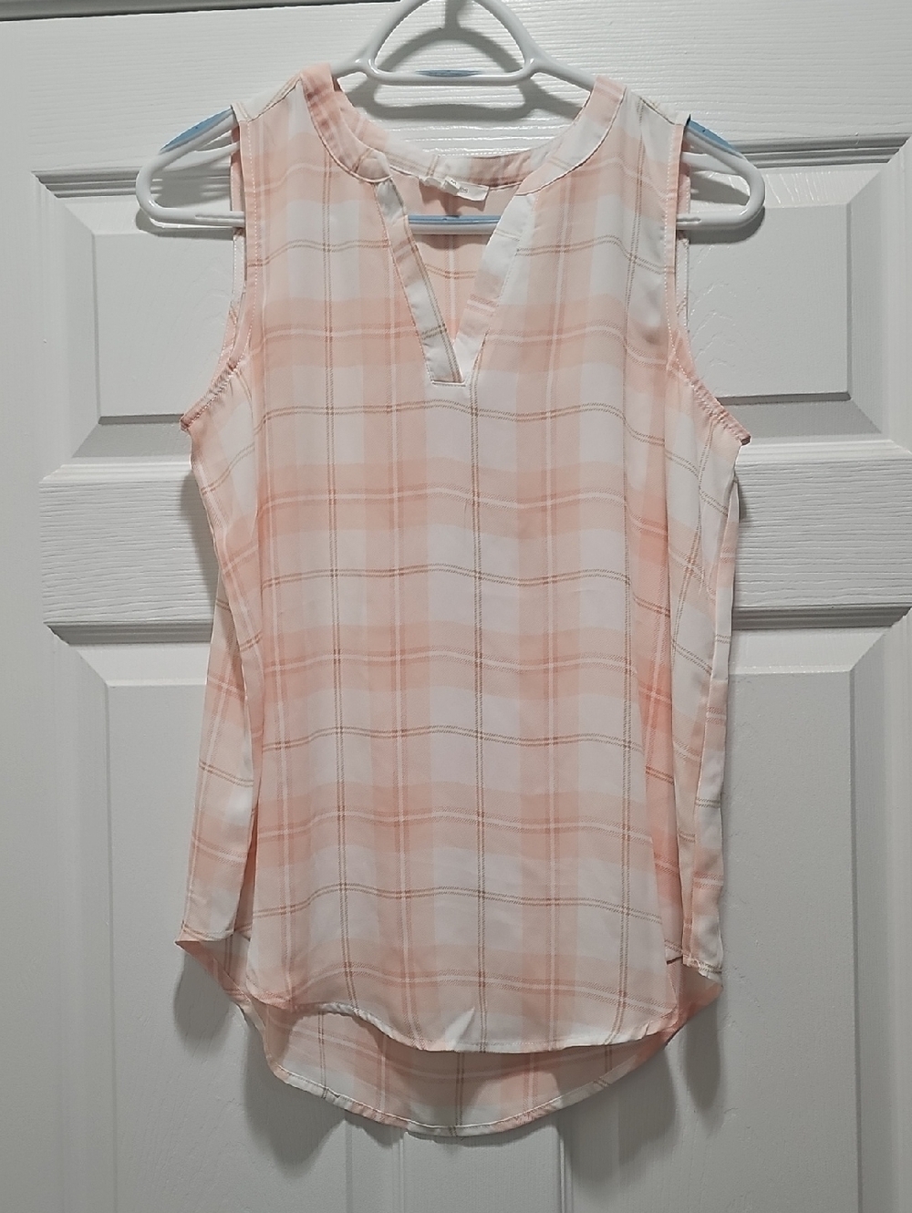 Maurices Peach Plaid Sleeveless V-Notch Camisole